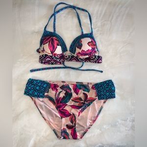 Shade & Shore strappy/ macrame bikini top & bottoms Like new! Sz M/ 34